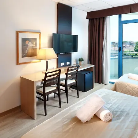 ホテル Tuscany 4*
