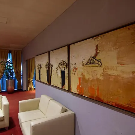 Hotel Tuscany